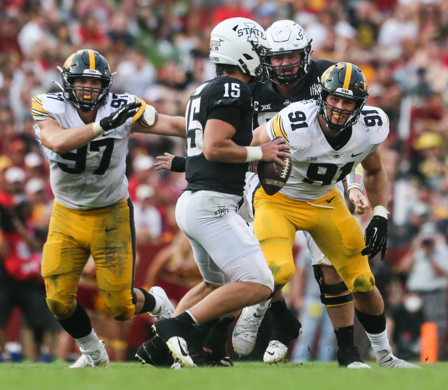 091121-qc-spt-iowa-isu-fball-059